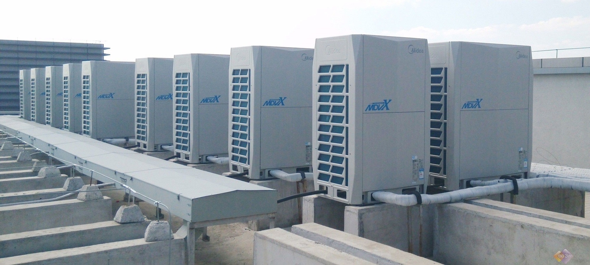 Application of central air conditioning frequency converter